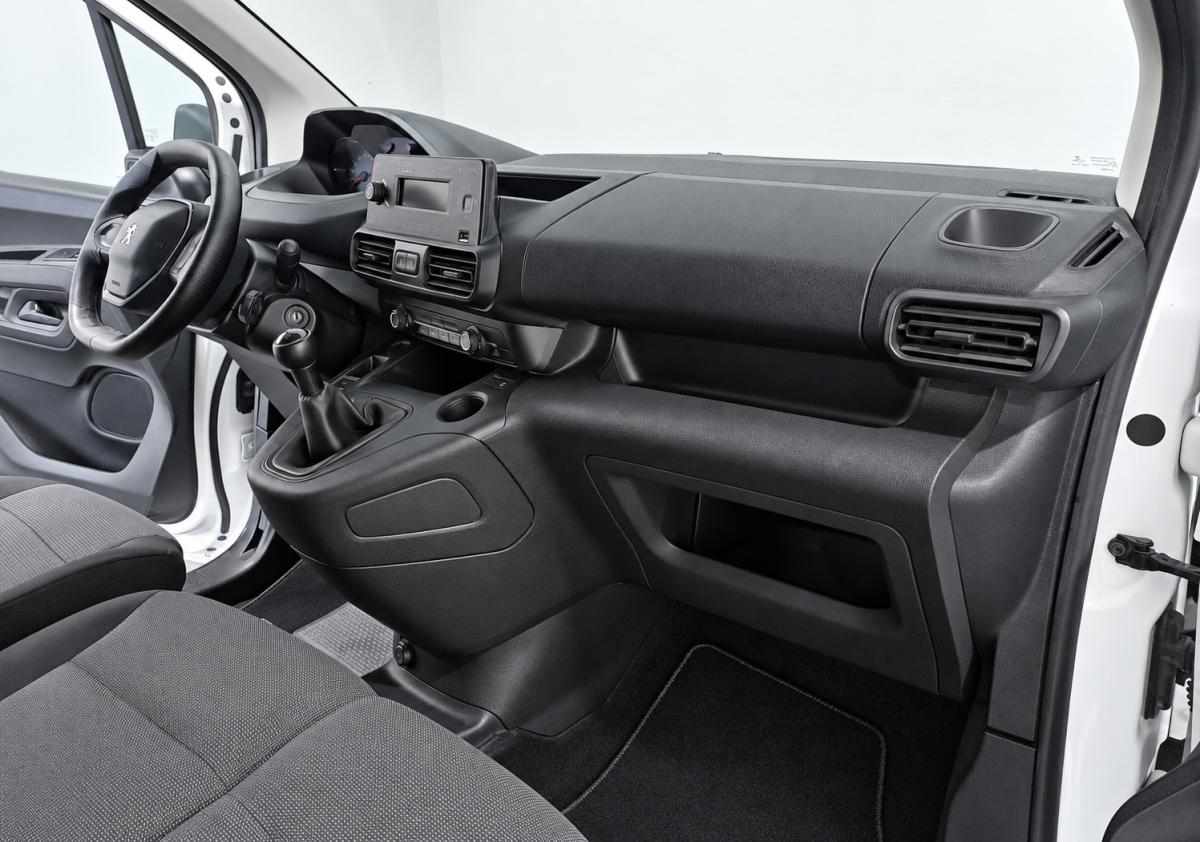 peugeot-partner-1-5-bluehdi-2022-diesel-1499cc