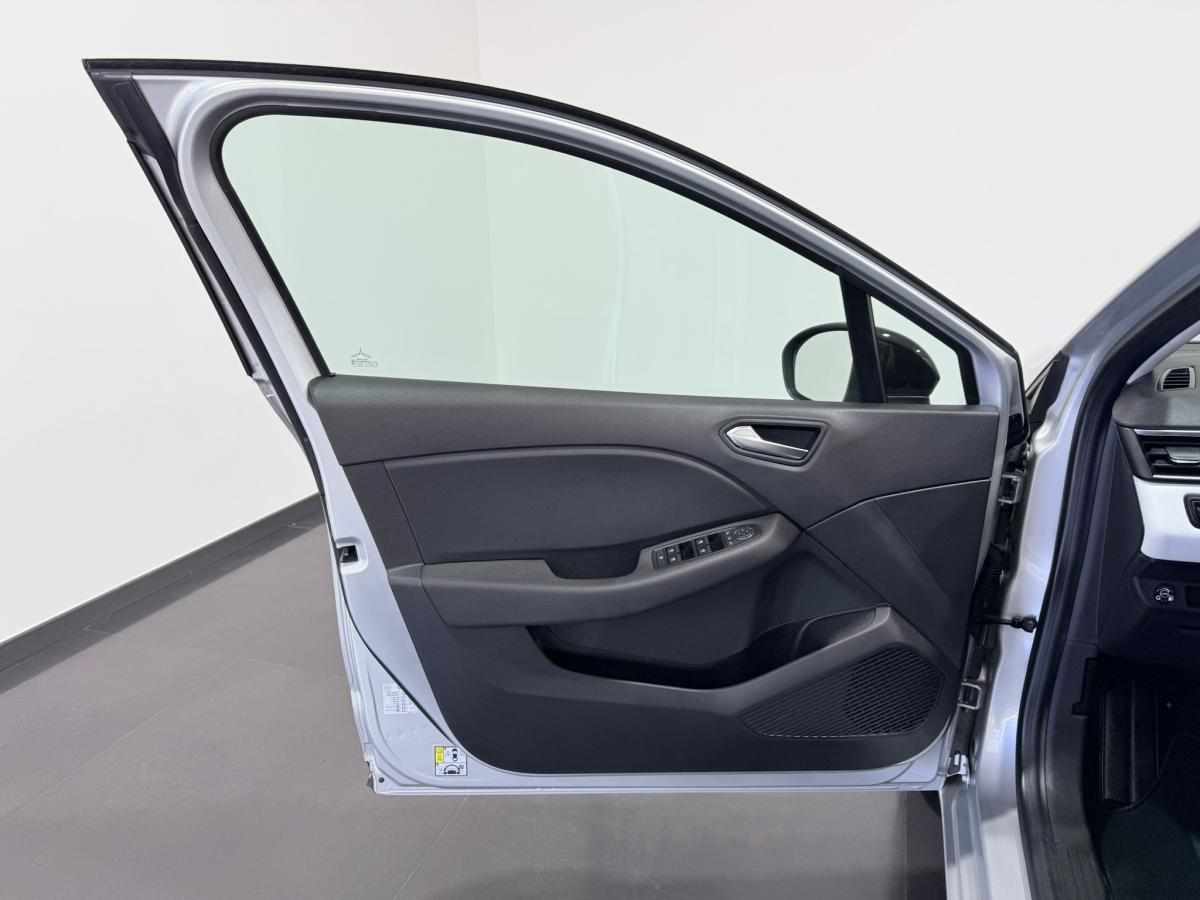 renault-clio-1-0-tce-2023-gasolina-999cc