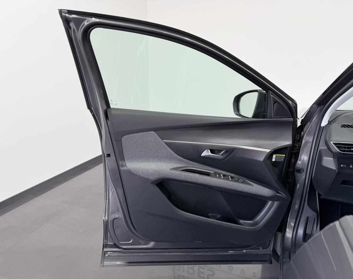 peugeot-3008-1-5-bluehdi-2022-diesel-1499cc