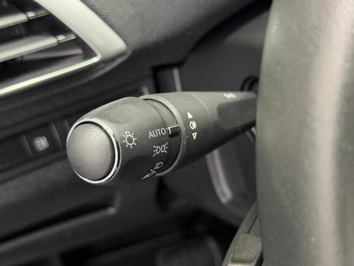 peugeot-3008-1-6-hybrid-11-8-kwh-2023-gasolina-1598cc
