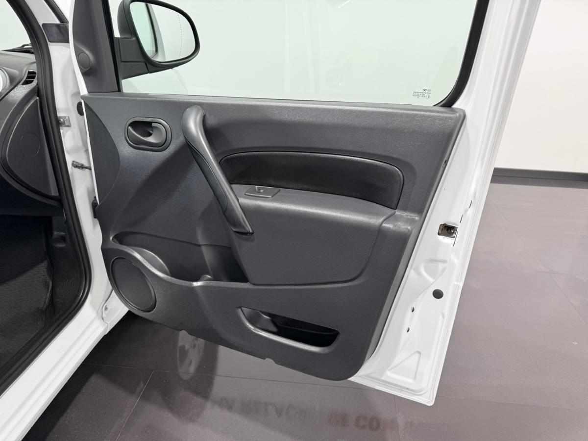 renault-kangoo-22-kwh-2021-eletrico