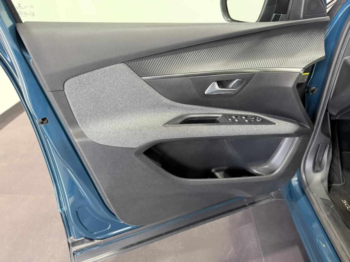 peugeot-5008-1-5-bluehdi-2022-diesel-1499cc