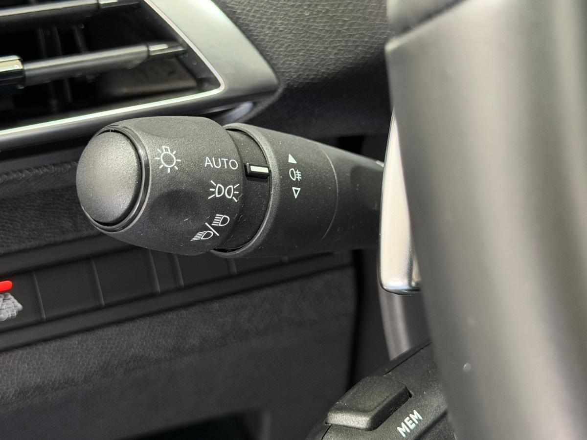 peugeot-5008-1-5-bluehdi-2022-diesel-1499cc