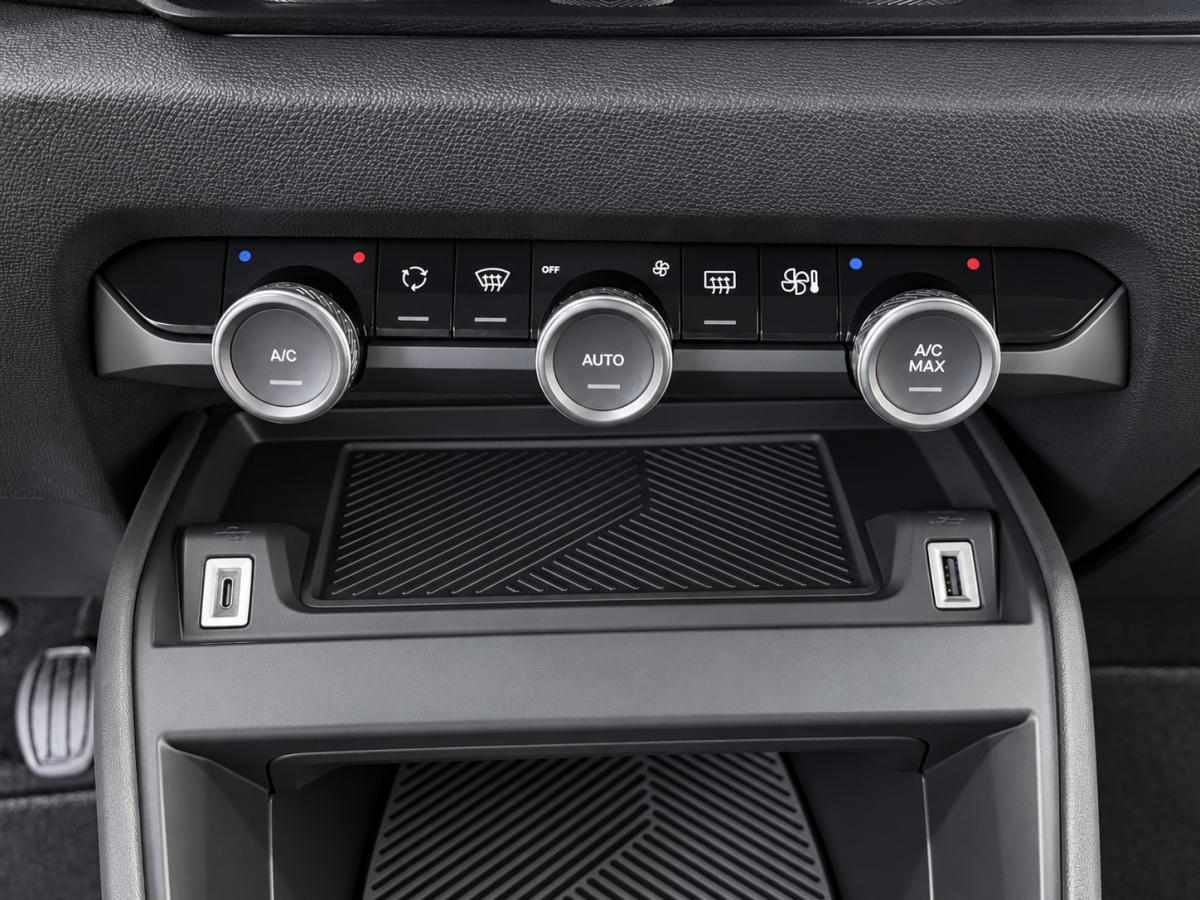 citroen-c4-1-5-bluehdi-2022-diesel-1499cc