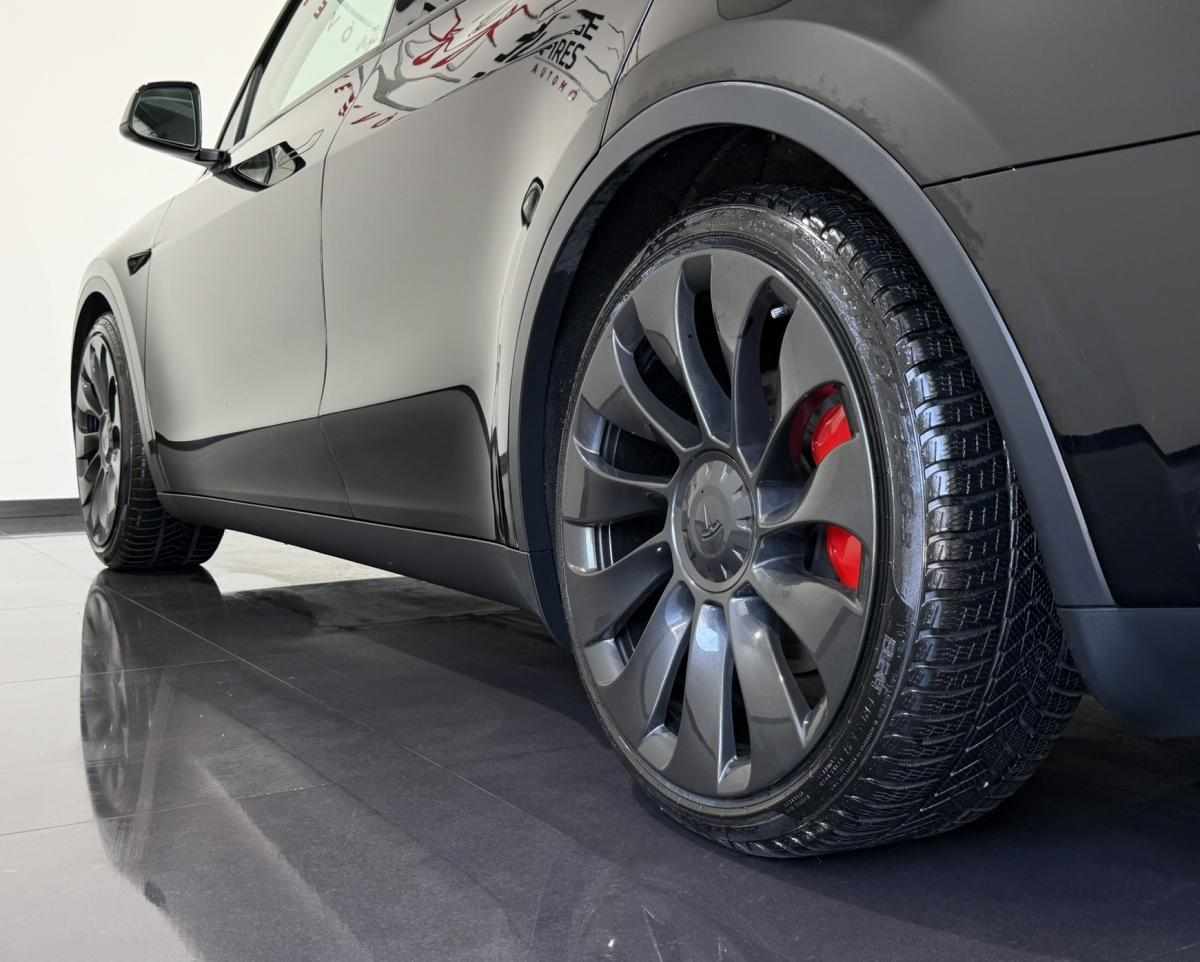 tesla-model-y-performance-2024-eletrico