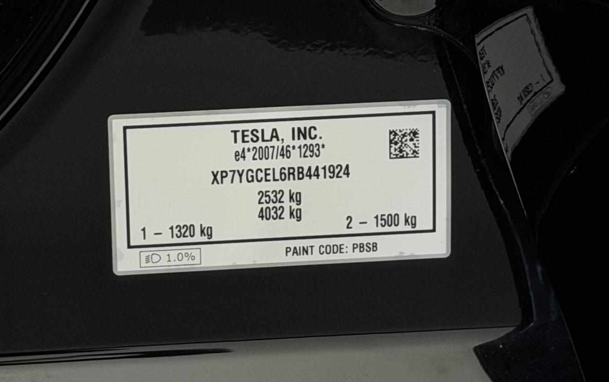tesla-model-y-performance-2024-eletrico