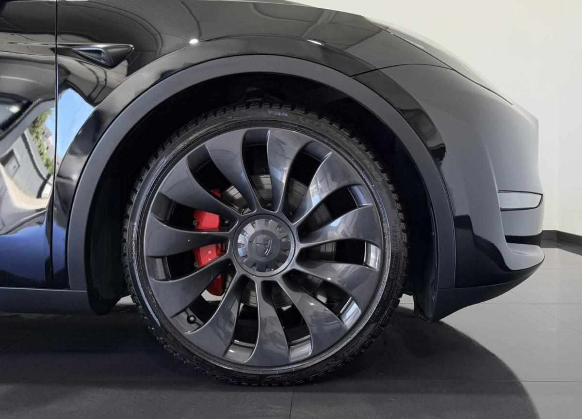 tesla-model-y-performance-2024-eletrico