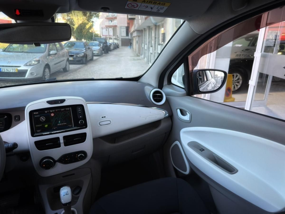 renault-zoe-2015-eletrico-0cc
