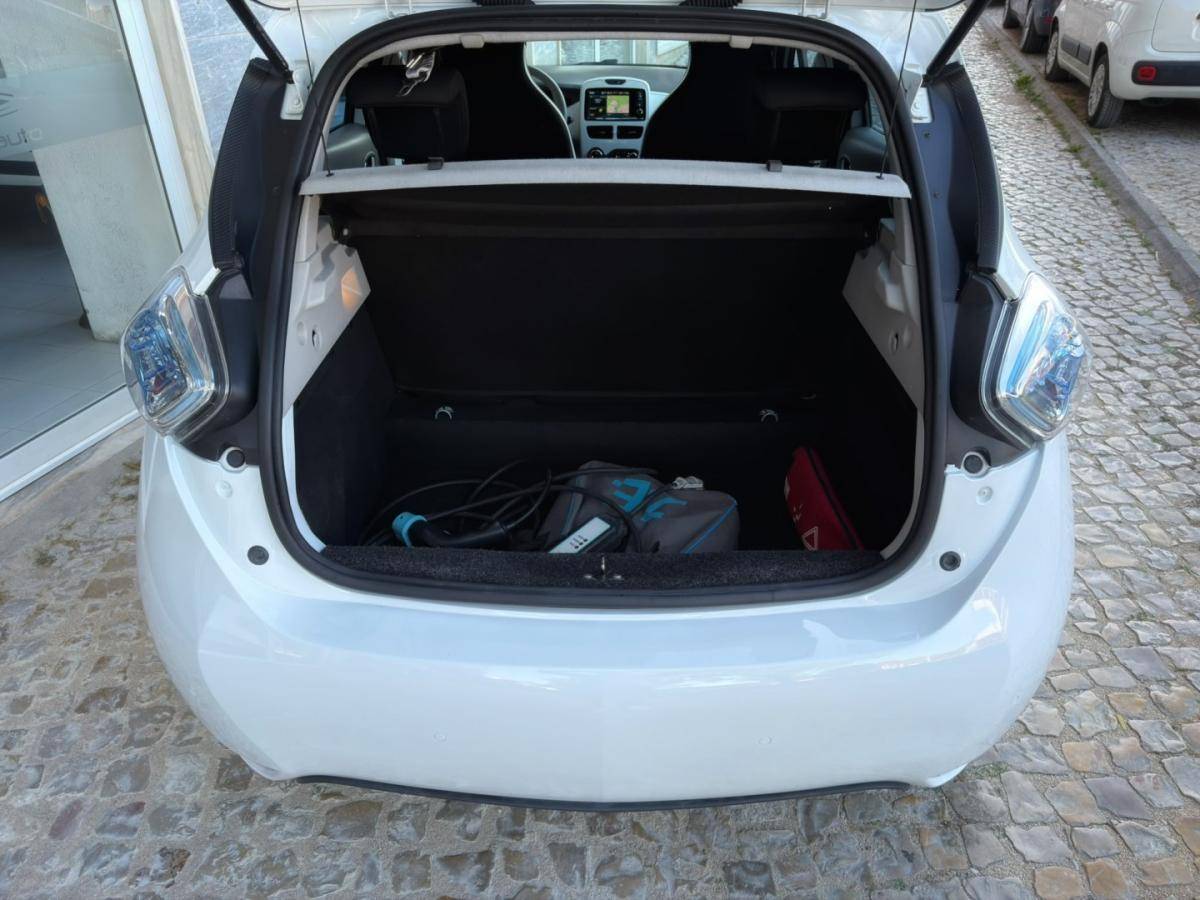 renault-zoe-2015-eletrico-0cc