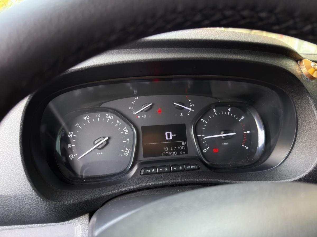 peugeot-expert-2019-diesel-1560cc
