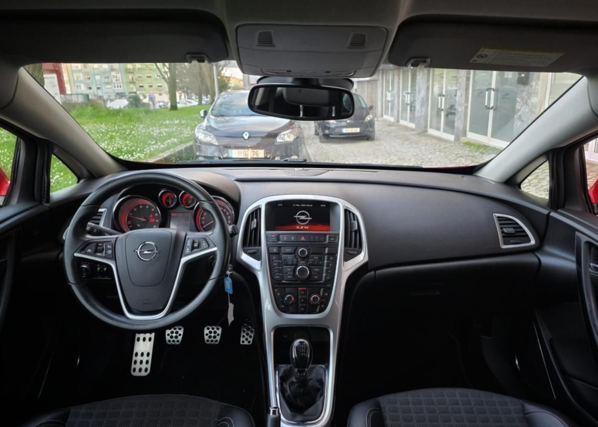 opel-astra-gtc-2015-gasolina-1598cc