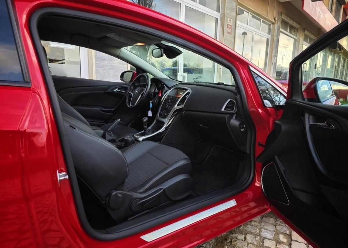 opel-astra-gtc-2015-gasolina-1598cc
