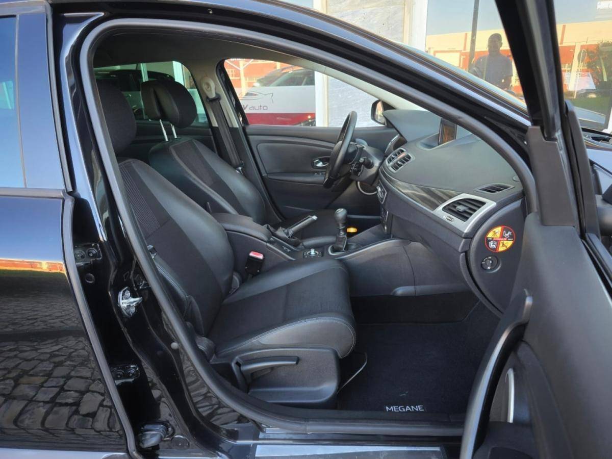 renault-megane-sport-tourer-2011-diesel-1461cc