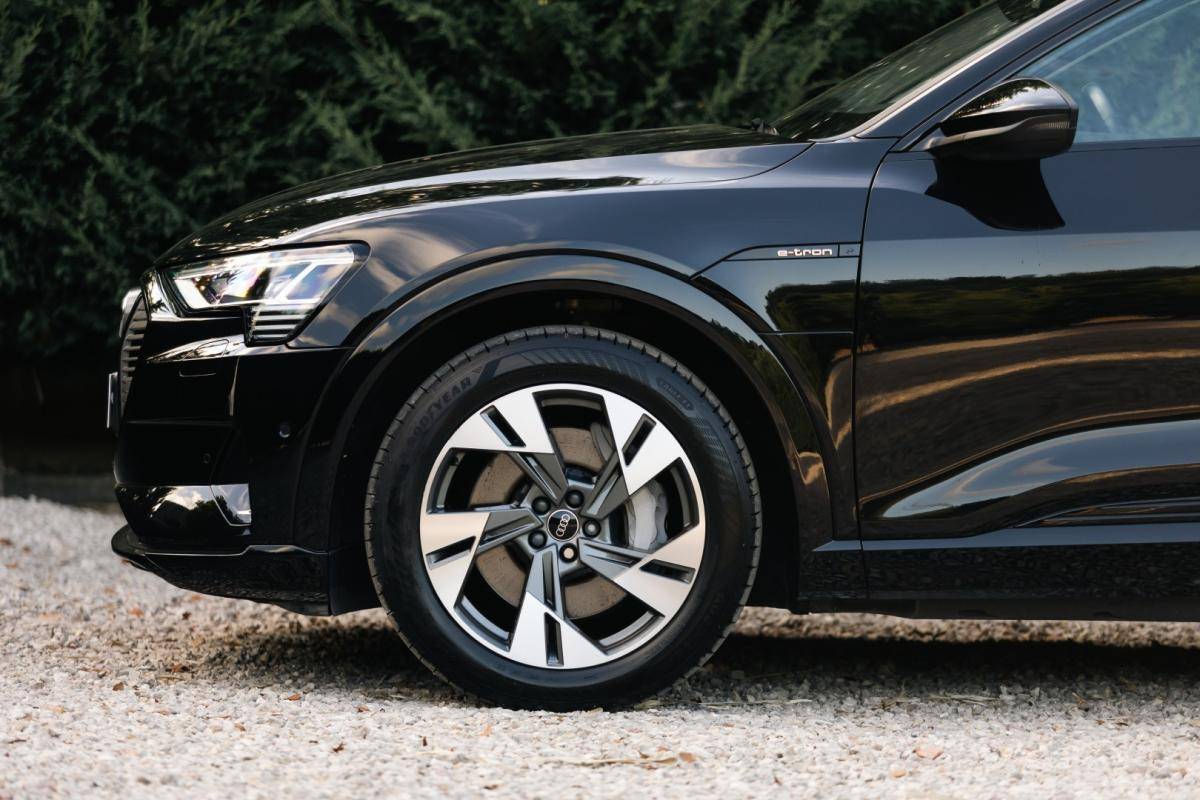 audi-e-tron-2020-eletrico-0cc