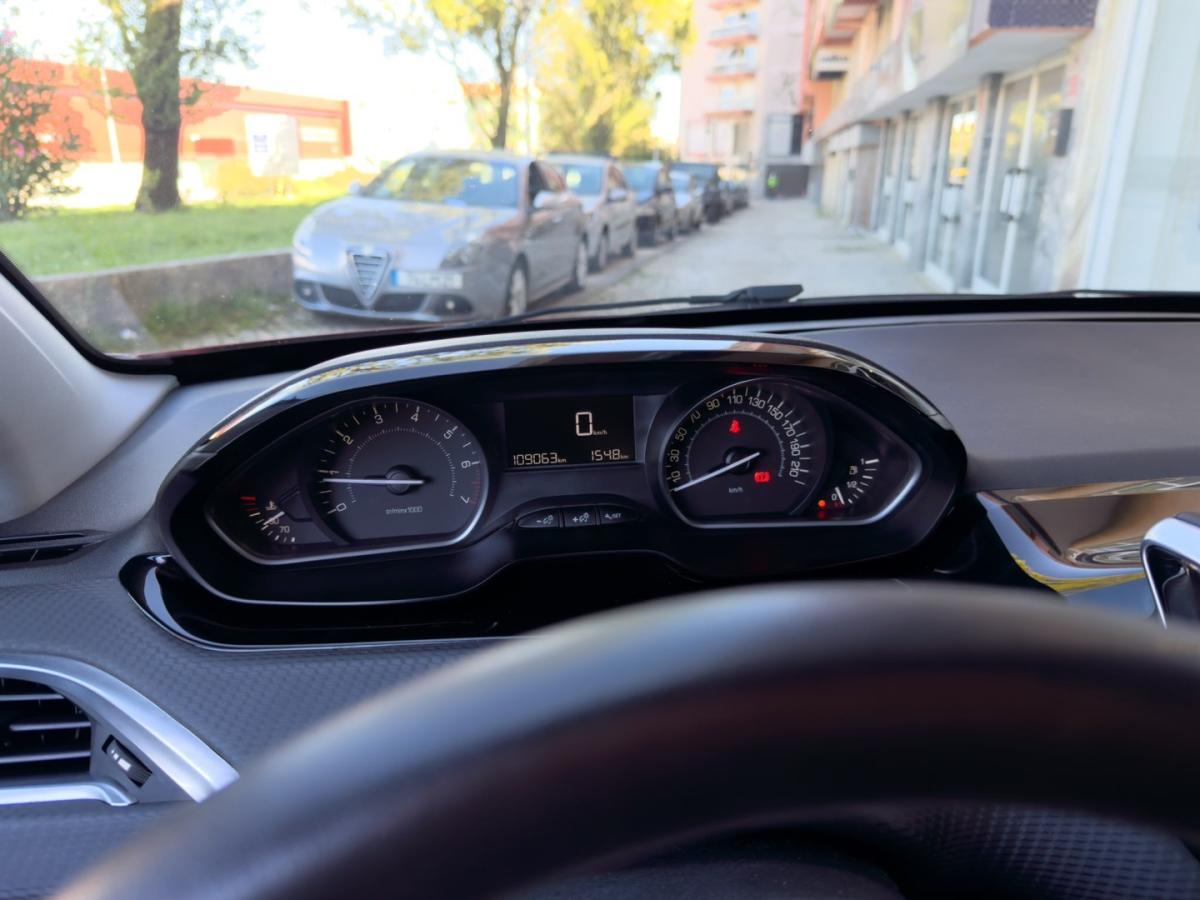 peugeot-208-2016-gasolina-1199cc