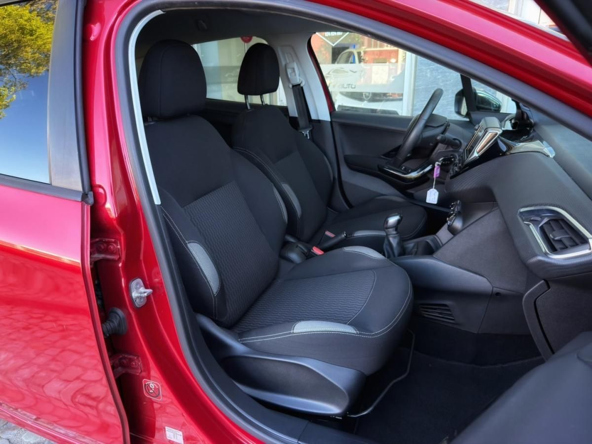 peugeot-208-2016-gasolina-1199cc