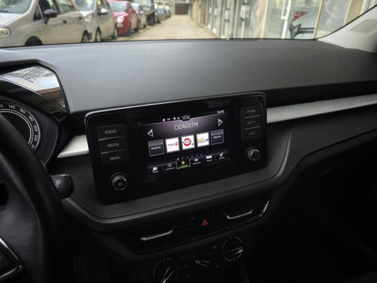 skoda-fabia-2023-gasolina-999cc