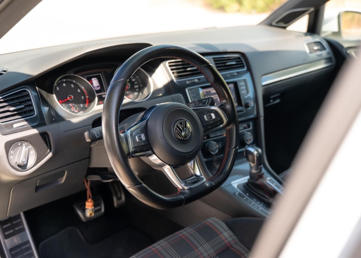volkswagen-golf-2015-gasolina-1984cc