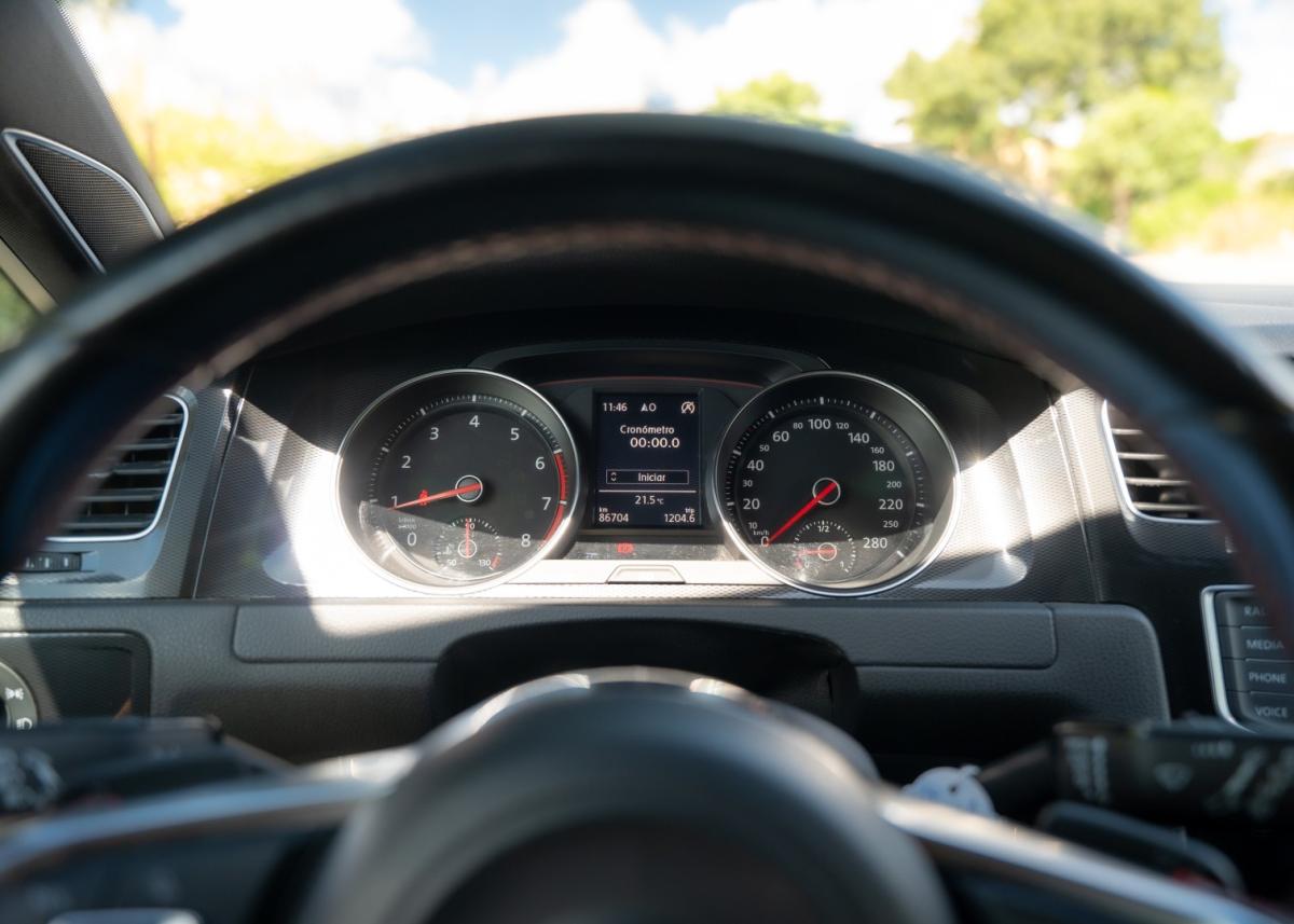 volkswagen-golf-2015-gasolina-1984cc