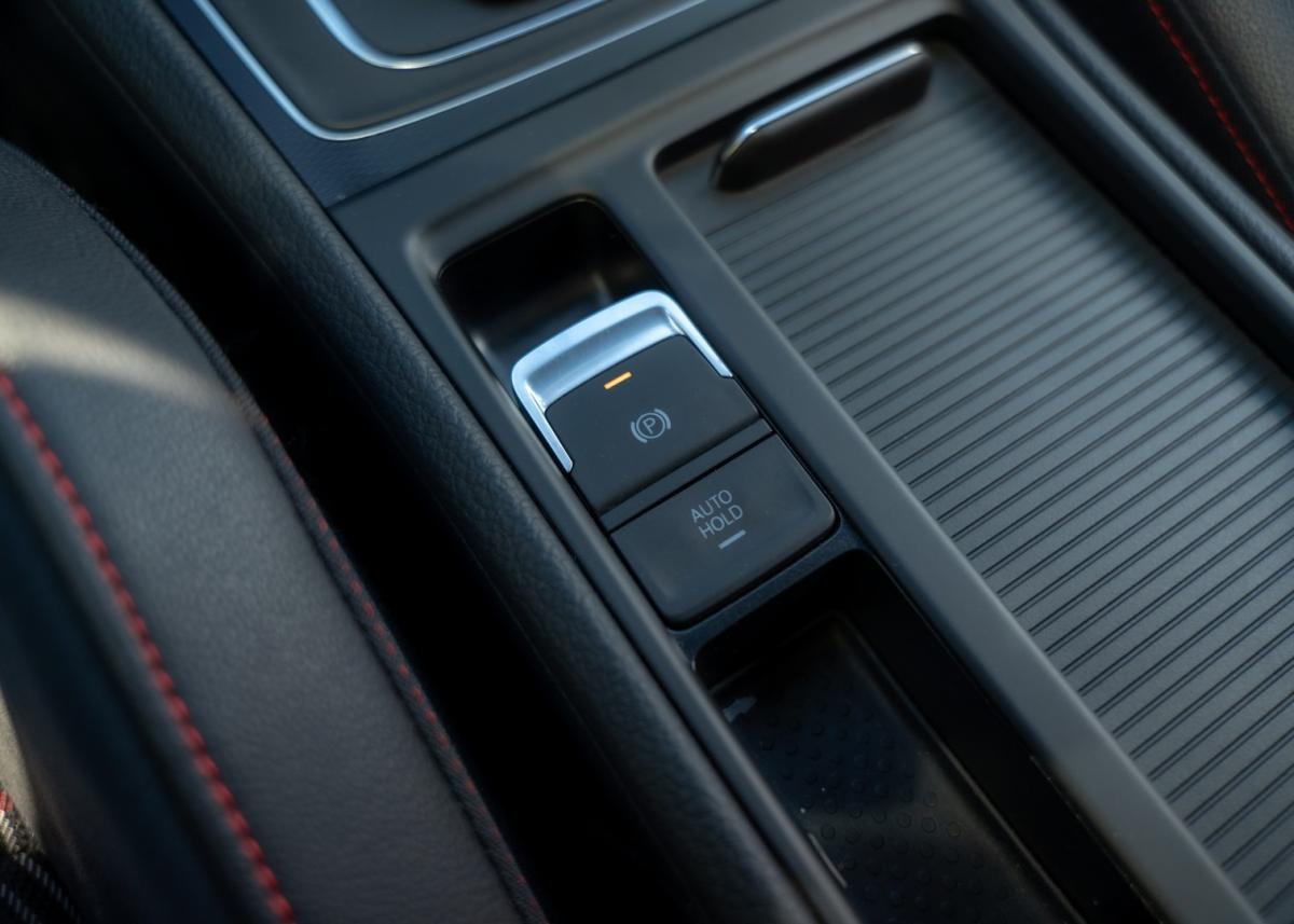volkswagen-golf-2015-gasolina-1984cc