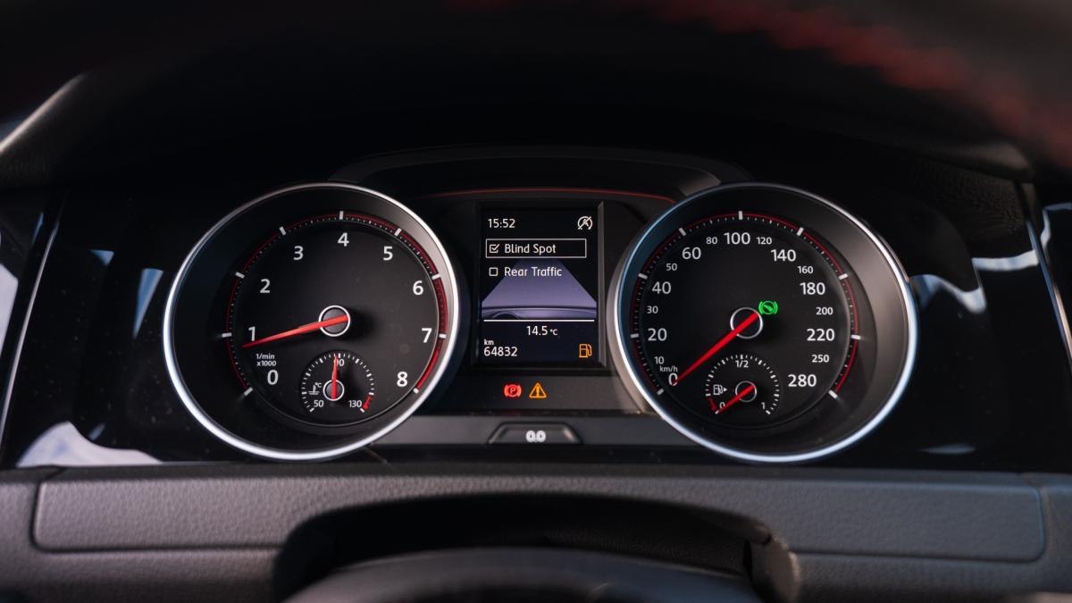 volkswagen-golf-2016-gasolina-1984cc