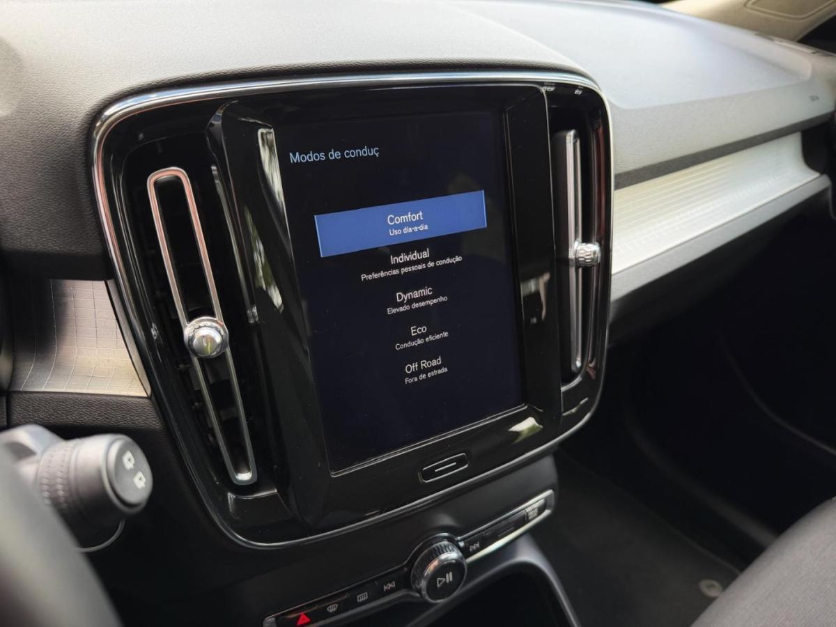 volvo-xc40-2019-diesel-1969cc
