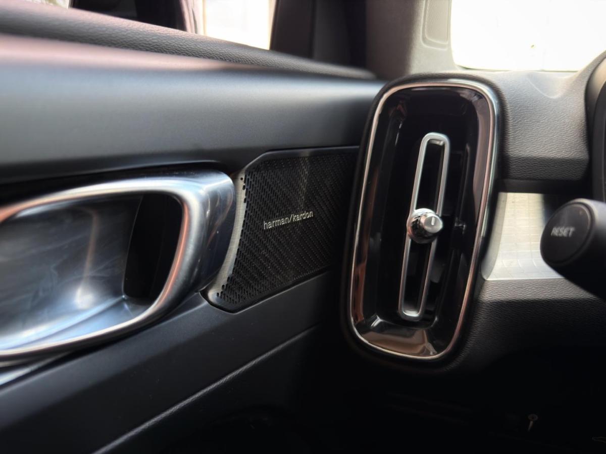 volvo-xc40-2019-diesel-1969cc