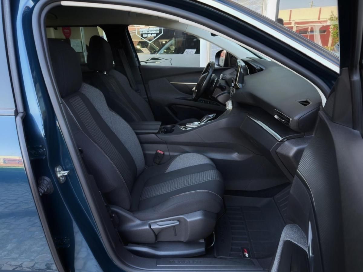 peugeot-5008-2022-diesel-1499cc