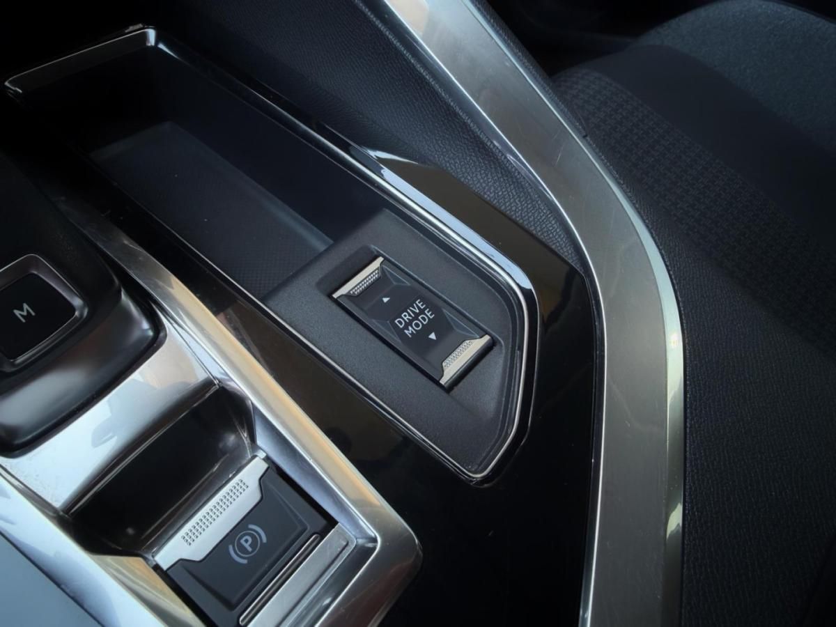 peugeot-5008-2022-diesel-1499cc