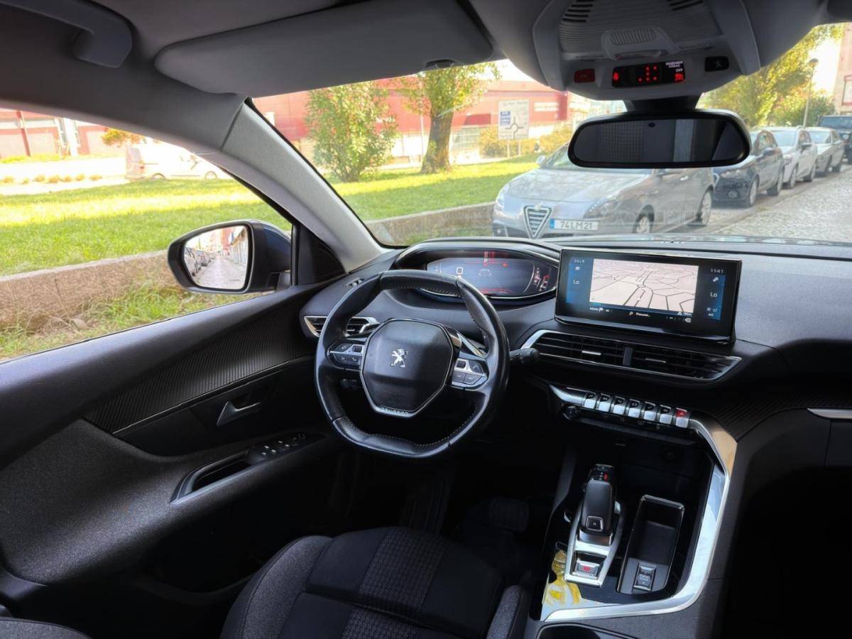 peugeot-5008-2022-diesel-1499cc