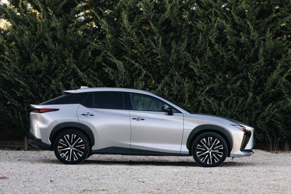 lexus-rz-2025-eletrico-0cc