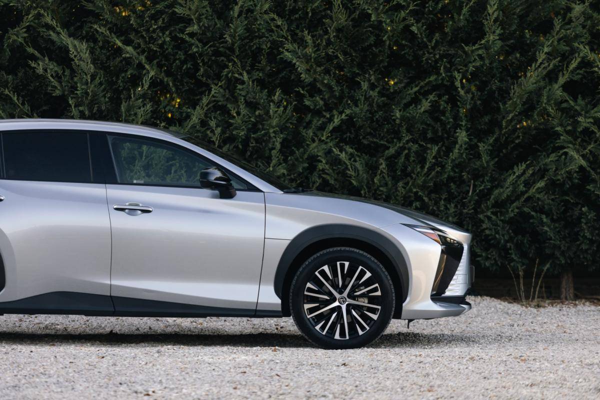 lexus-rz-2025-eletrico-0cc