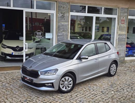 skoda-fabia-2023-gasolina-999cc