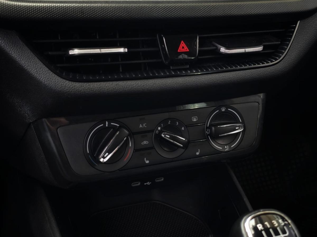 skoda-fabia-2023-gasolina-999cc