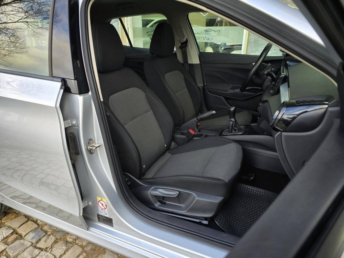 skoda-fabia-2023-gasolina-999cc