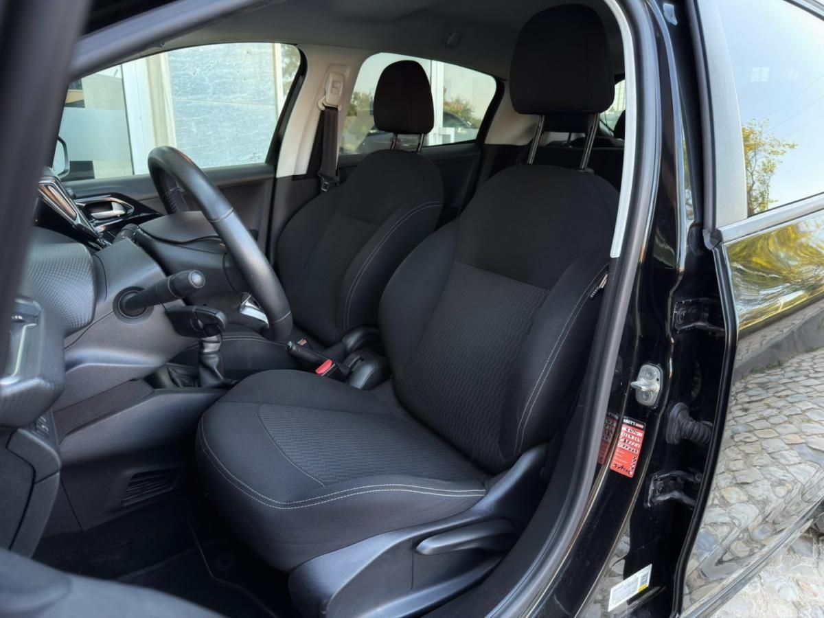 peugeot-208-2016-gasolina-1199cc