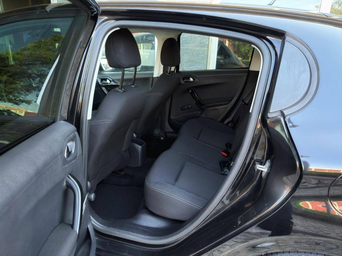 peugeot-208-2016-gasolina-1199cc