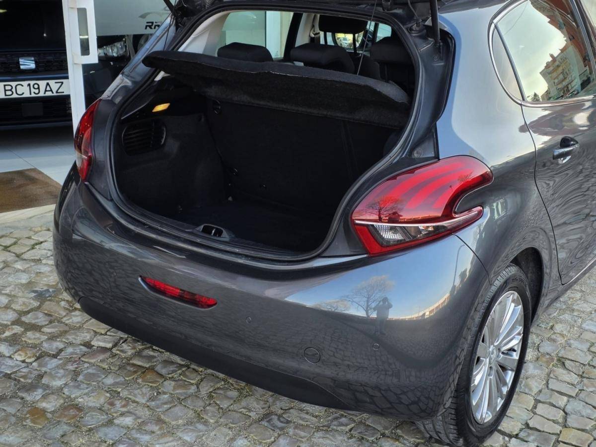 peugeot-208-2016-gasolina-1199cc