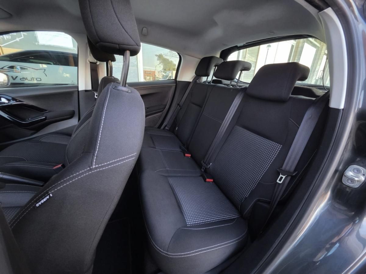 peugeot-208-2016-gasolina-1199cc