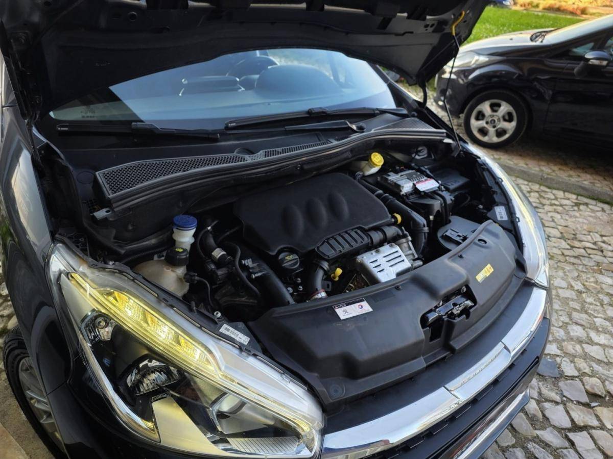 peugeot-208-2016-gasolina-1199cc