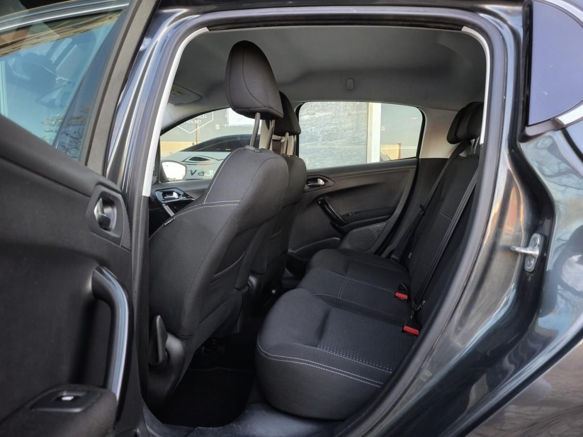 peugeot-208-2016-gasolina-1199cc