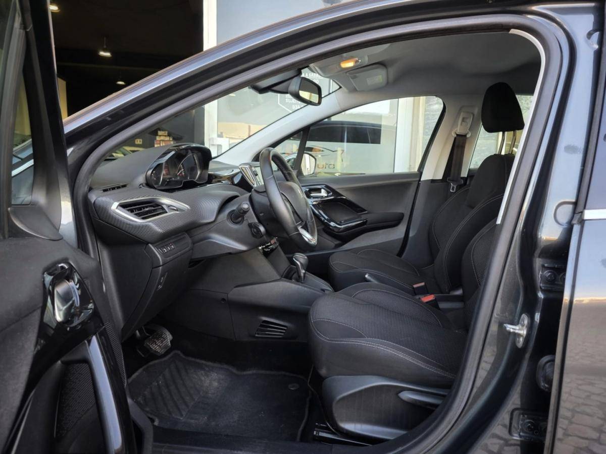peugeot-208-2016-gasolina-1199cc