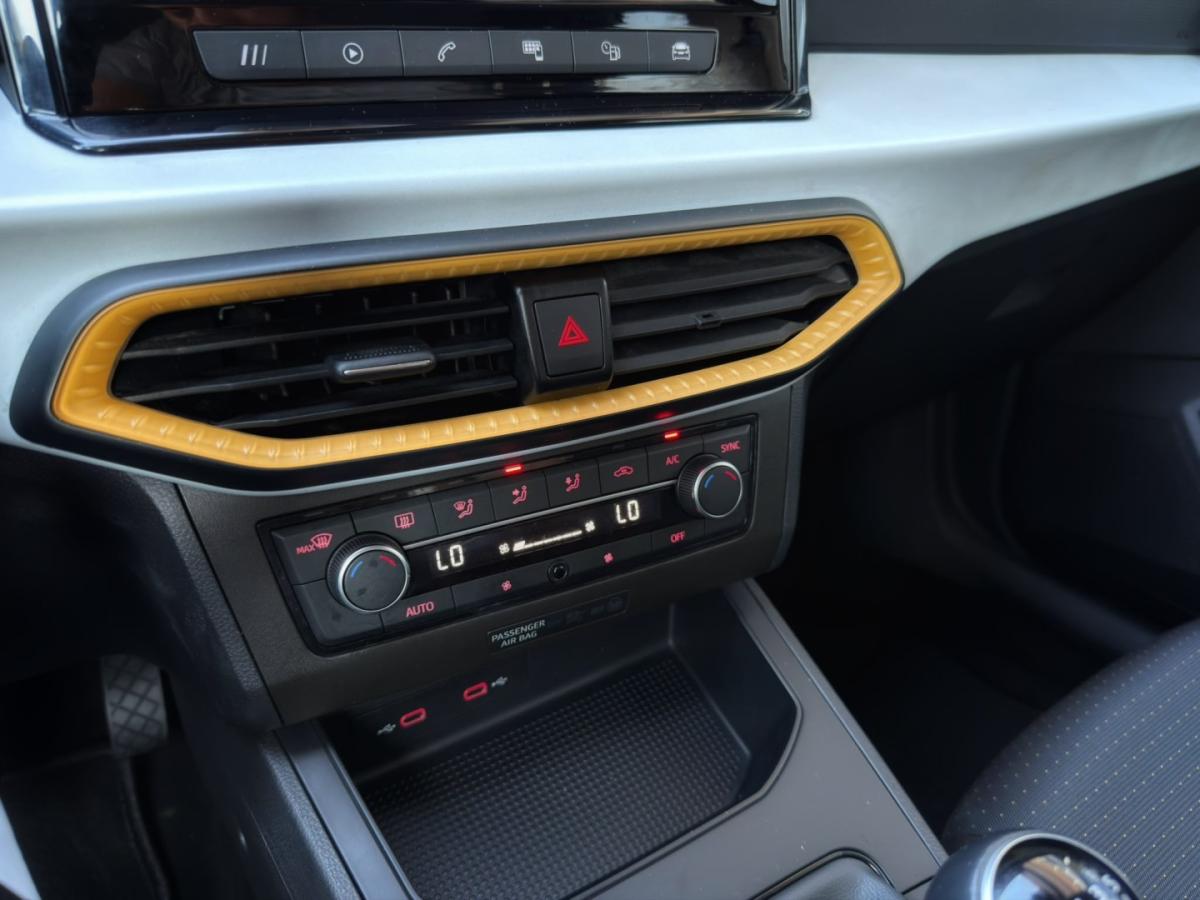 seat-ibiza-2023-gasolina-999cc