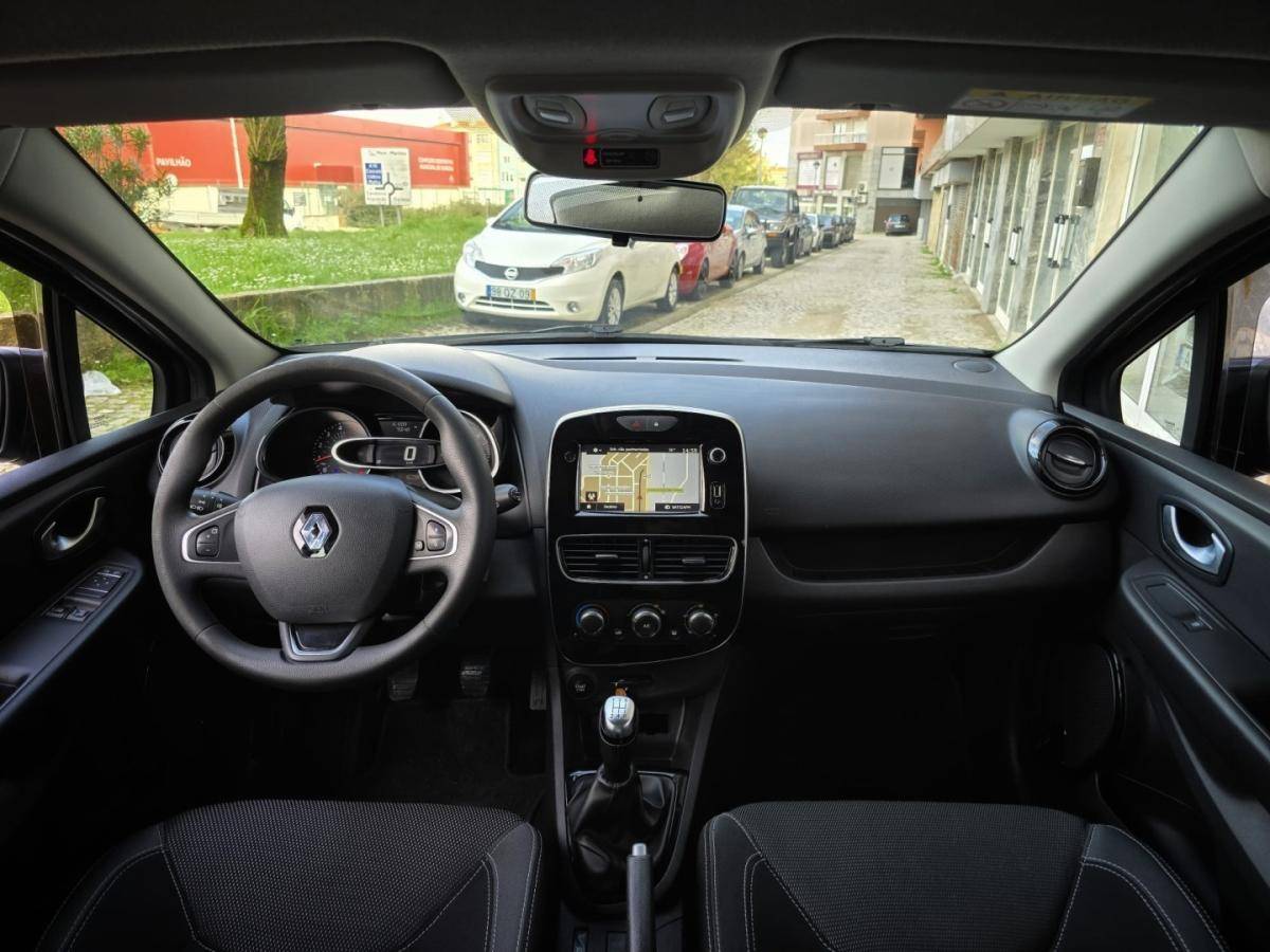 renault-clio-sport-tourer-2018-diesel-1461cc