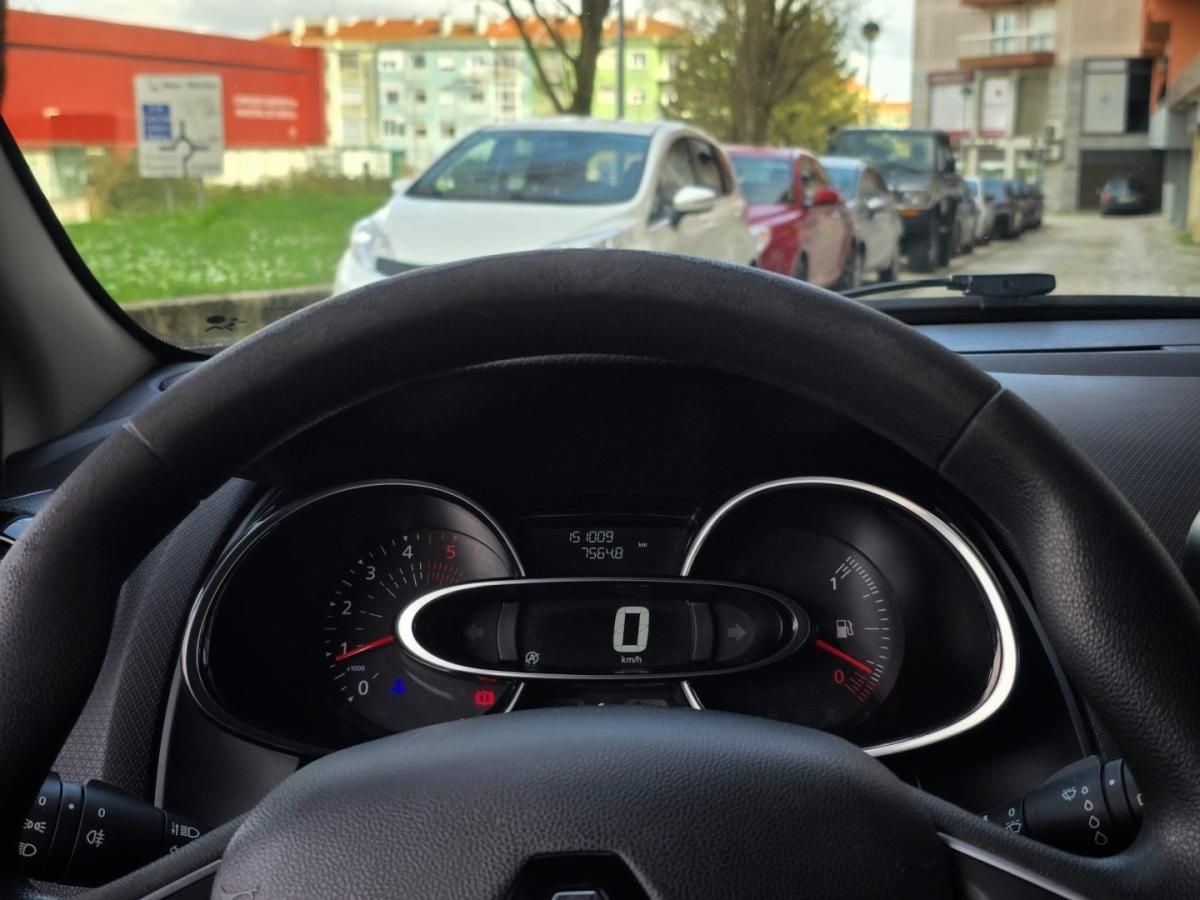 renault-clio-sport-tourer-2018-diesel-1461cc