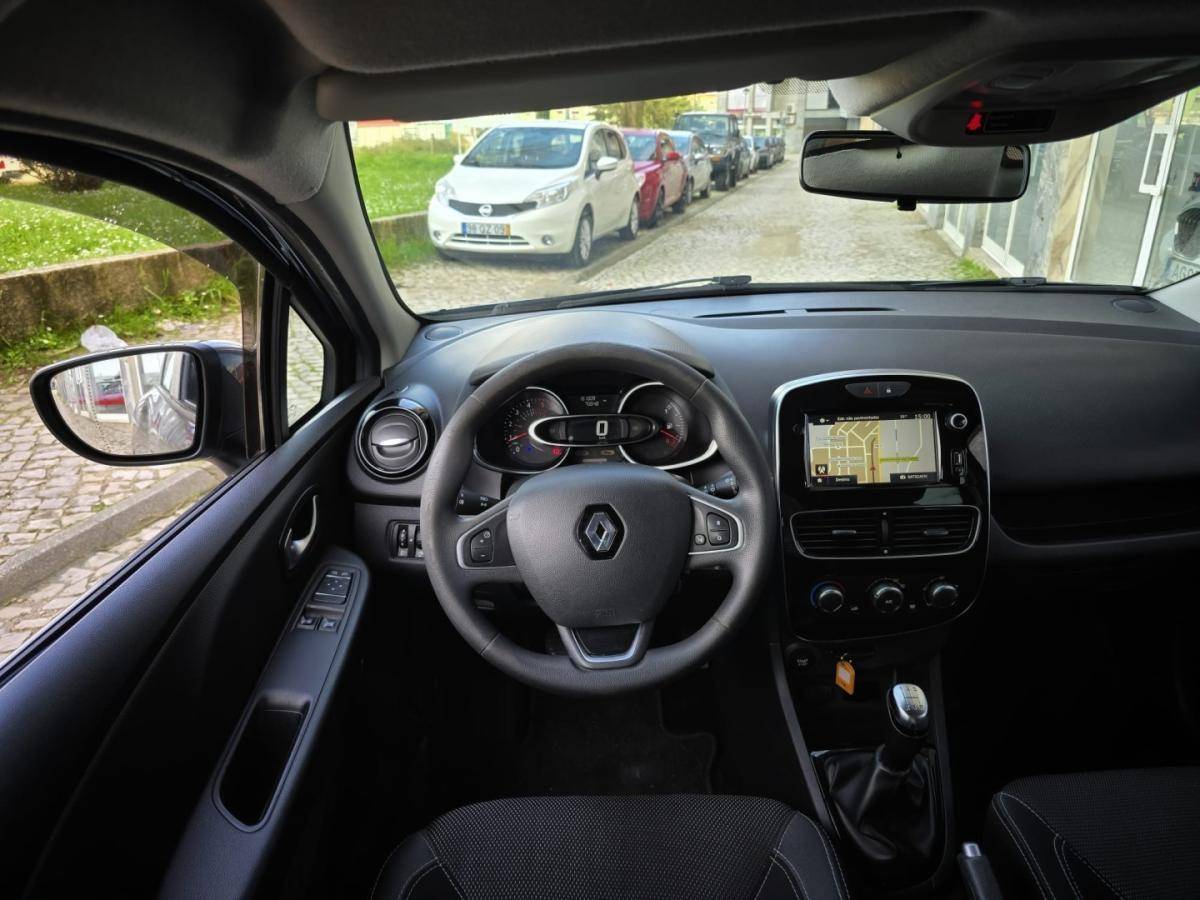 renault-clio-sport-tourer-2018-diesel-1461cc