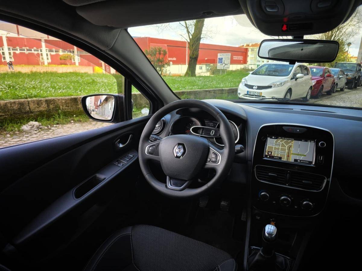 renault-clio-sport-tourer-2018-diesel-1461cc