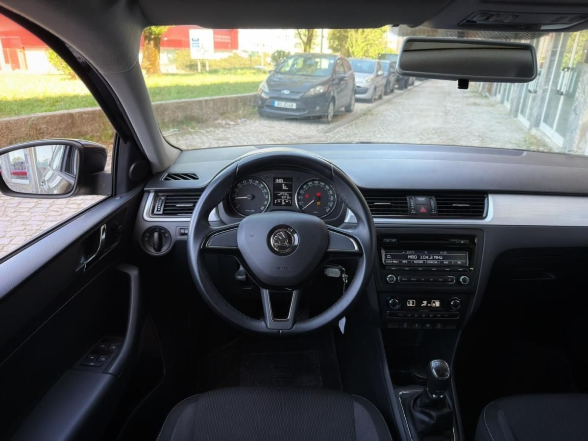 skoda-rapid-spaceback-2013-diesel-1598cc
