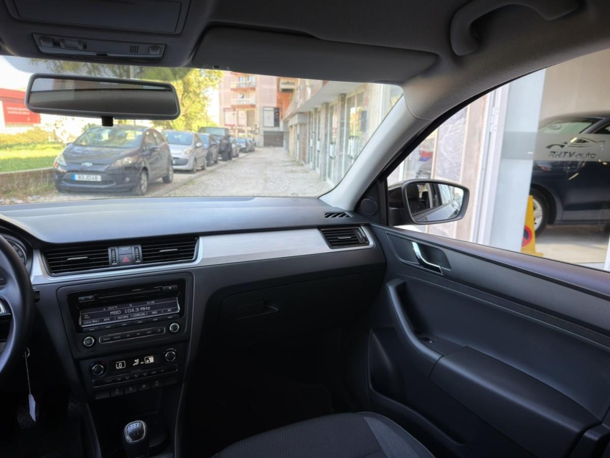 skoda-rapid-spaceback-2013-diesel-1598cc