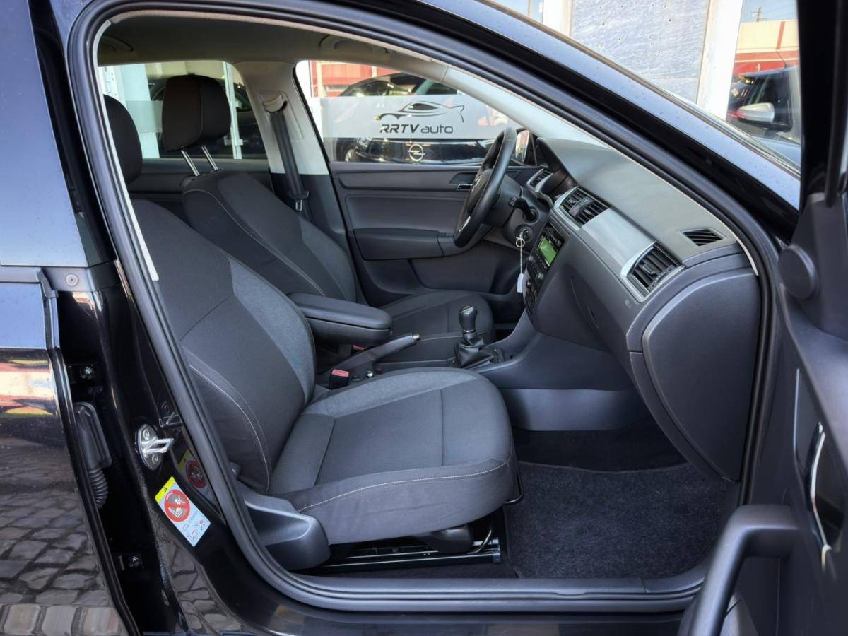 skoda-rapid-spaceback-2013-diesel-1598cc